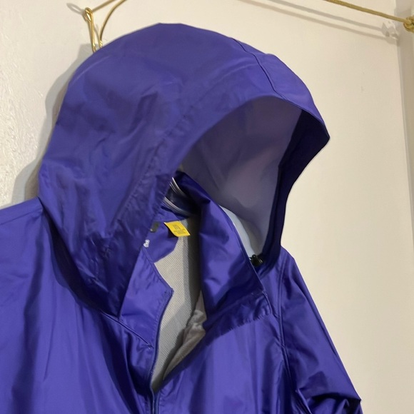 Cabela's women’s purple rain coat with storable hood  2XL - Picture 3 of 11